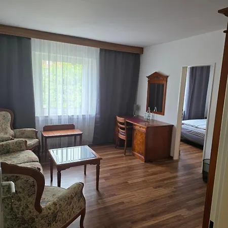 Zur Post Hotel 3*